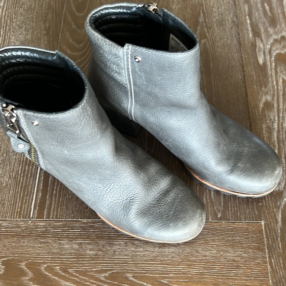 Sorel Danica boots - Picture 2 of 10